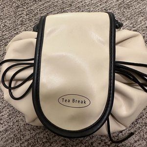 Super large load cosmetic travel bag